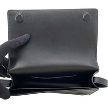 将图像加载到图库查看器中，CELINE Triomphe Horizontal Sleeve Shoulder Bag Black 10K773FQD Leather
