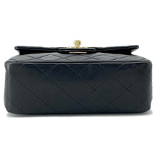 将图像加载到图库查看器中，CHANEL Mini Matelasse Single Flap ChainShoulder Bag Black A01115 Lambskin
