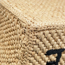 将图像加载到图库查看器中，LOEWE Font 2way Tote Bag Beige/Black A685B59X02 Raffia Leather
