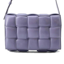 将图像加载到图库查看器中，Bottega Veneta Maxi INTRECCIATO Paddet Cassette Shoulder Bag Purple591970 Lambskin
