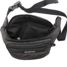 将图像加载到图库查看器中，BALENCIAGA Explorer belt bag Black 482389 Puffy Coated Light Nylon
