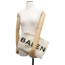 将图像加载到图库查看器中，BALENCIAGA Clutch Bag ShearlingPouch White/Black 492681 Mouton
