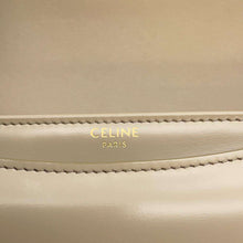 将图像加载到图库查看器中，CELINE Triomphe Busus Claire Shoulder Bag Beige 110413BF4 Leather
