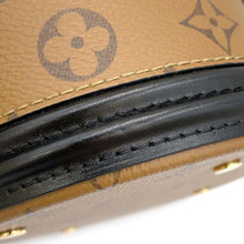 将图像加载到图库查看器中，LOUIS VUITTON Cannes Noir M43986 Monogram Monogram Reverse Canvas
