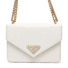 将图像加载到图库查看器中，PRADA Saffiano Leather ChainShoulder Bag White 1BD200 Leather
