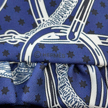 将图像加载到图库查看器中，HERMES Twilly Frill Apron Doll Bandana Eperon d&#39;Or Bandana Marine Fonce/Black/White Silk100%
