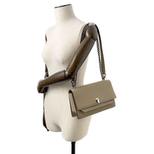 将图像加载到图库查看器中，Valextra Valextra Spritzer ChainShoulder Bag Beige Leather
