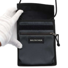 将图像加载到图库查看器中，BALENCIAGA Explorer ShoulderPouch Gray/Black 532298 Nylon
