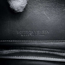 将图像加载到图库查看器中，Bottega Veneta Mount Envelope Shoulder Bag Black 667398 Leather
