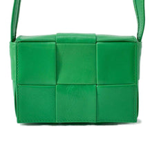 将图像加载到图库查看器中，Bottega Veneta Candy Cassette Shoulder Bag Green 667048 Leather
