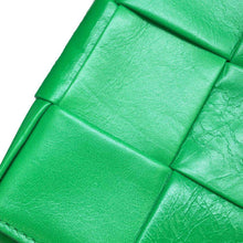 将图像加载到图库查看器中，Bottega Veneta Candy Cassette Shoulder Bag Green 667048 Leather
