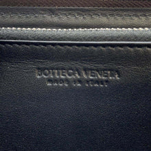 将图像加载到图库查看器中，Bottega Veneta INTRECCIATO Zip Around Chozai Cloth Brown/Black 639856 Leather
