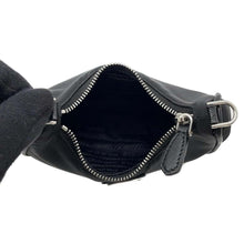 将图像加载到图库查看器中，PRADA Re-Edition Mini Shoulder Bag Black 1TT122 Nylon
