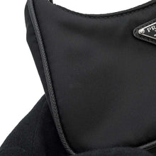 将图像加载到图库查看器中，PRADA Re-Edition Mini Shoulder Bag Black 1TT122 Nylon
