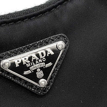 将图像加载到图库查看器中，PRADA Re-Edition Mini Shoulder Bag Black 1TT122 Nylon
