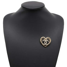 将图像加载到图库查看器中，CHANEL CC Logo Heart Rhinestone Brooch Gold ABA093 Metal Rhinestone
