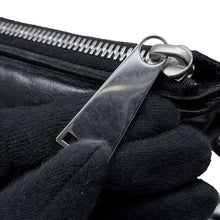 将图像加载到图库查看器中，Bottega Veneta Maxi INTRECCIATO Padded Clutch Bag Black 630349 Leather
