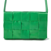 将图像加载到图库查看器中，Bottega Veneta Cassette Shoulder Bag Green 717587 Leather Size Small
