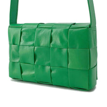 将图像加载到图库查看器中，Bottega Veneta Cassette Shoulder Bag Green 717587 Leather Size Small
