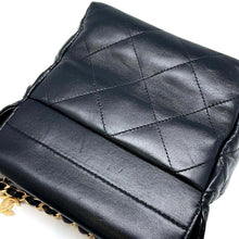 将图像加载到图库查看器中，CHANEL 22 ChainShoulder BlackAS3793 Lambskin Size Mini
