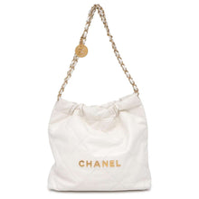 将图像加载到图库查看器中，CHANEL CHANEL 22 Matelasse White AS3260 Shiny Calf Leather Size Small
