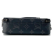 将图像加载到图库查看器中，LOUIS VUITTON Alpha wearable wallet Noir M81260 Monogram Eclipse
