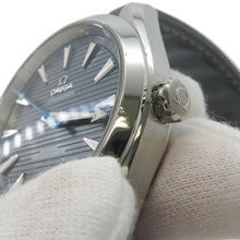 将图像加载到图库查看器中，OMEGA Seamaster Aqua Terra 150M W41mm Stainless Steel Rubber Blue Dial 220.12.41.21.03.002
