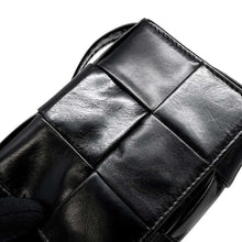 将图像加载到图库查看器中，Bottega Veneta candy cassette Black 667048 Leather
