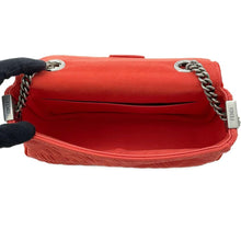 将图像加载到图库查看器中，FENDI Midi Baguette Chain Shoulder Bag Red 8BR793 FabricSuede Leather
