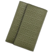 将图像加载到图库查看器中，LOEWE Repeat Anagram Vertical Wallet Green C499S97X05 Leather
