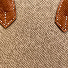 Load image into Gallery viewer, HERMES Birkin Sellier Verso SPO Beige Marpha/Gold Epsom Size 25
