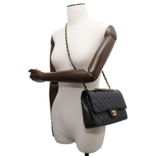 Load image into Gallery viewer, CHANEL Matelasse ChainShoulder Bag Black A01112 Lambskin Size 25
