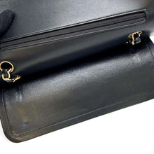 Load image into Gallery viewer, CHANEL Matelasse ChainShoulder Bag Black A01112 Lambskin Size 25
