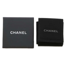 Load image into Gallery viewer, CHANEL CC Logo Heart Swing Earrings Gold AB9398 Metal Rhinestone Faux Pearl
