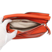 Load image into Gallery viewer, LOEWE Puzzle bag Orange Leather Size Small
