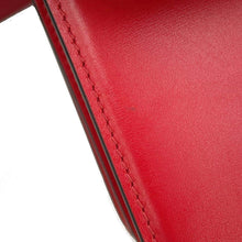 将图像加载到图库查看器中，Valentino Garavani V sling Shoulder Bag Red Leather
