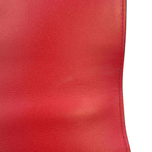 将图像加载到图库查看器中，Valentino Garavani V sling Shoulder Bag Red Leather
