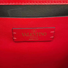 将图像加载到图库查看器中，Valentino Garavani V sling Shoulder Bag Red Leather
