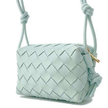 将图像加载到图库查看器中，Bottega Veneta candy loop camera bag Pale Blue 730832 Lambskin Size Candy
