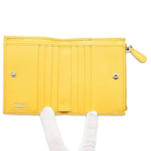 将图像加载到图库查看器中，PRADA Compact wallet Yellow 1ML050 Leather
