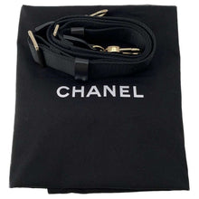 将图像加载到图库查看器中，CHANEL Large Bowling Bag White/Black AS4696 Nylon
