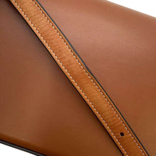 将图像加载到图库查看器中，CELINE Triomphe Claude One Shoulder Bag Tan 194143 Calf Leather
