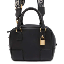 将图像加载到图库查看器中，LOEWE Amazona Square Black A039N21X01 Leather Size 16
