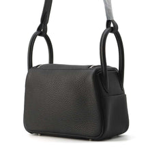 将图像加载到图库查看器中，HERMES Lindy Black Taurillon Clemence Size Mini
