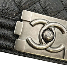 将图像加载到图库查看器中，CHANEL Boy Chanel ChainShoulder Bag Black A67085 Caviar Leather Size Small
