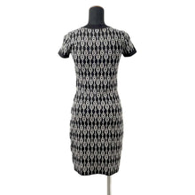 将图像加载到图库查看器中，HERMES Chaine d&#39;Ancre dress Size 34 Black/White Silk90% Nylon9% Polyurethane1%
