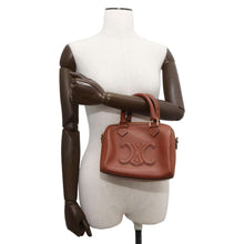 将图像加载到图库查看器中，CELINE Cuir Triomphe Small Boston Tan 113773DU3.04LU Leather
