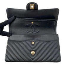 将图像加载到图库查看器中，CHANEL Chevron W-flap ChainShoulder Bag Black A01112 Lambskin Size 25
