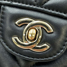 将图像加载到图库查看器中，CHANEL Chevron W-flap ChainShoulder Bag Black A01112 Lambskin Size 25
