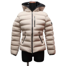 将图像加载到图库查看器中，MONCLER HERBE Short Down Jacket Beige G20931A00023 Nylon85% Polyurethane15%
